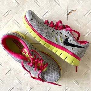 Nike sneaker size 5